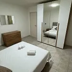Seahouse Quadrilocale Fronte Mare 아파트 *