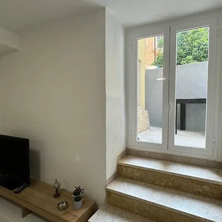 Διαμέρισμα Seahouse Quadrilocale Fronte Mare Αλάσιο